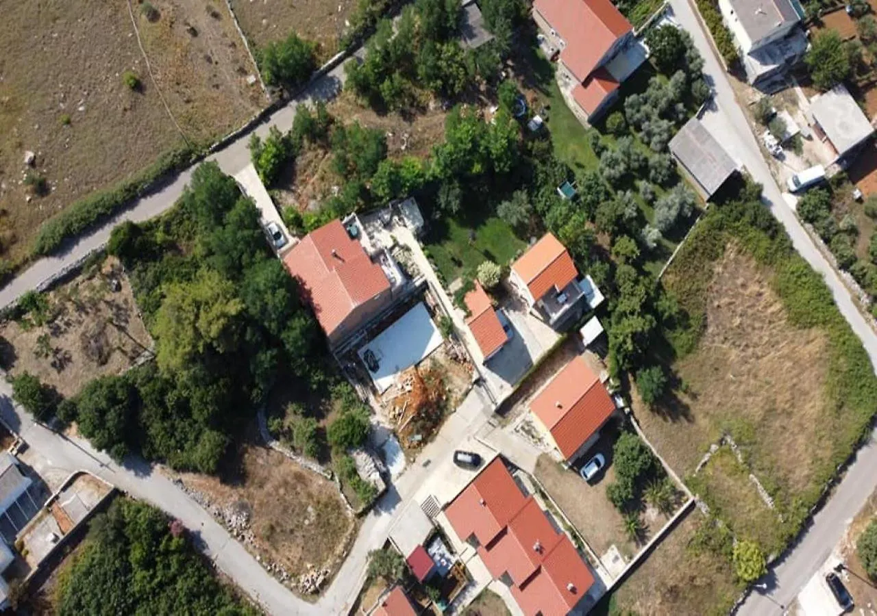 Apartment Apartmani Kobi Vir