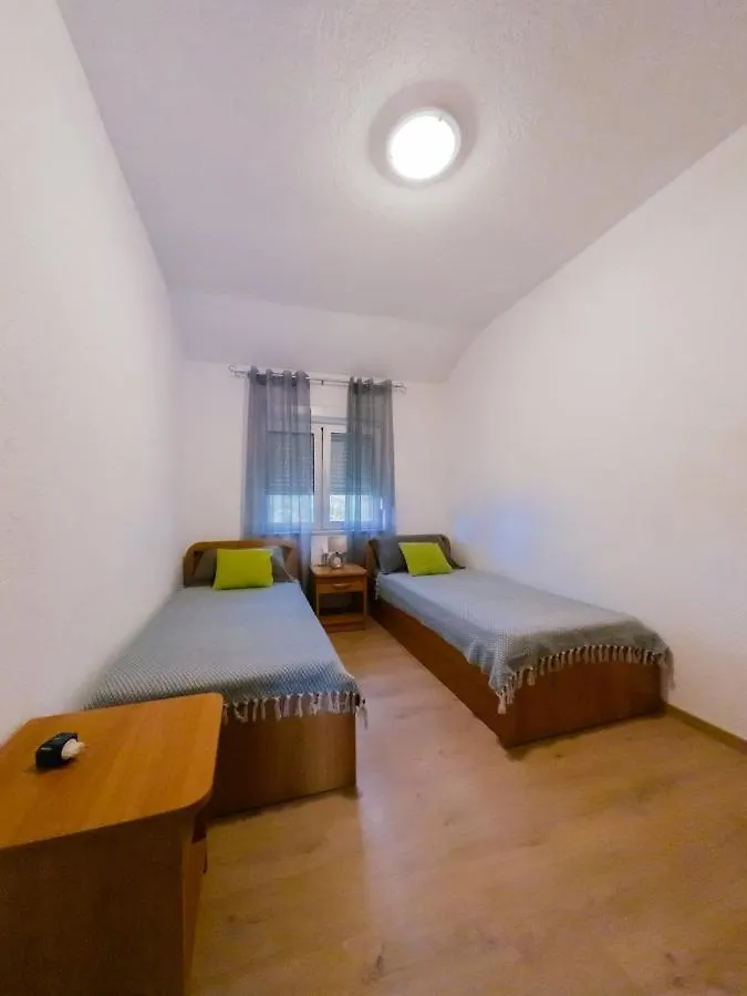 Apartmani Kobi Vir Apartment